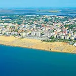 Daire Lovely Flat In Pineda 100m From The