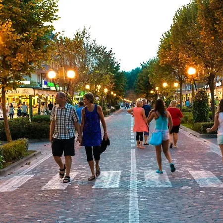 Διαμέρισμα Lovely Flat In Pineda 100m From The *