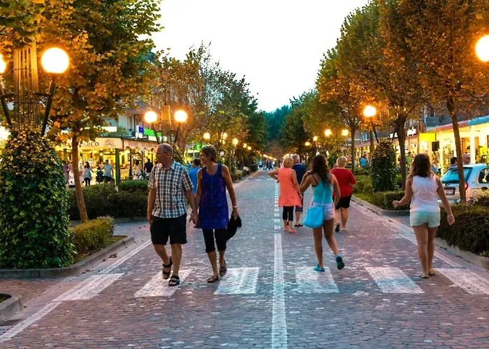 Апартаменти Lovely Flat In Pineda 100m From The *