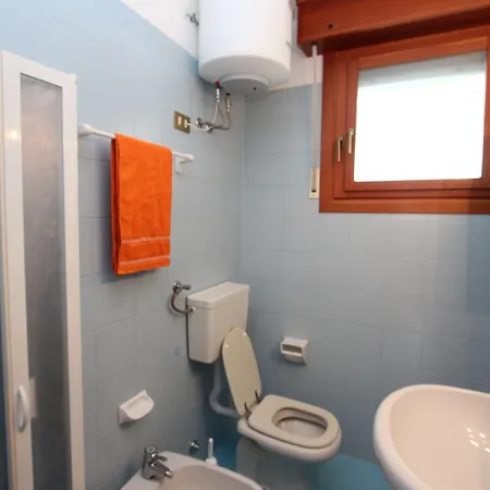 Lovely Flat In Pineda 100m From The Apartment